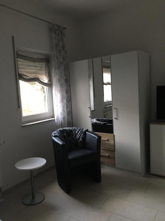 Ferienwohnung Kleine Auszeit 바트노이에나르아르바일러 외부 사진